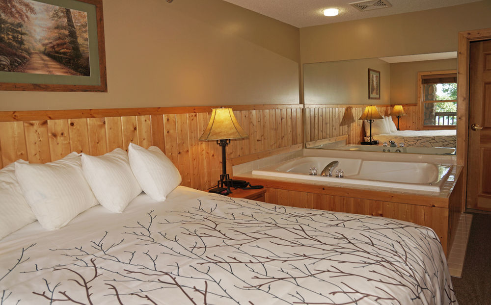 Sugar Lake Lodge Grand Rapids Eksteriør billede